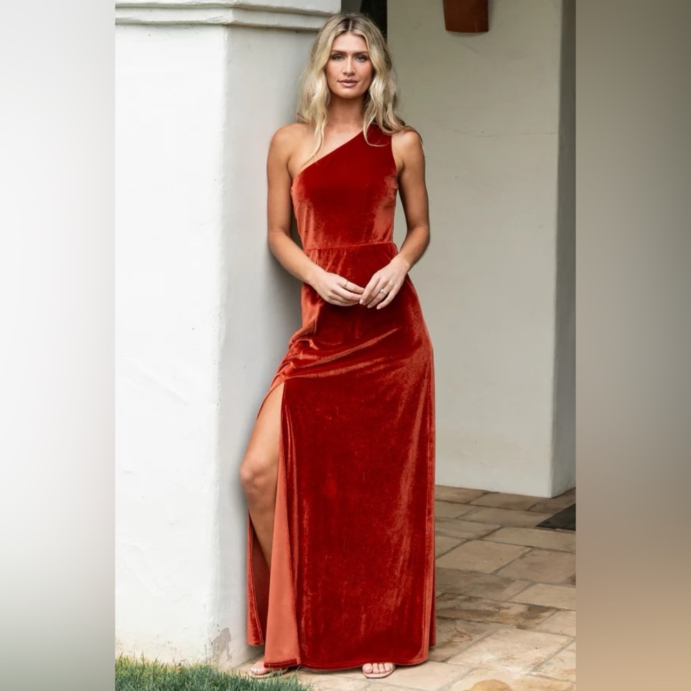 Baltic Born Tatiana Velvet One Shoulder Dress size M